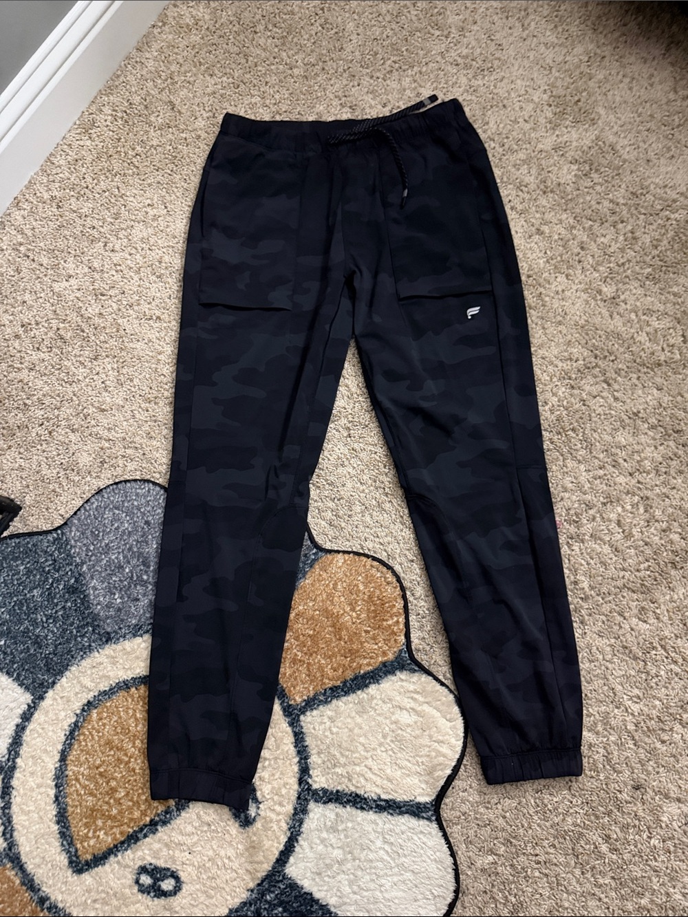 Men Fabletics Black Camo Jogger Pants